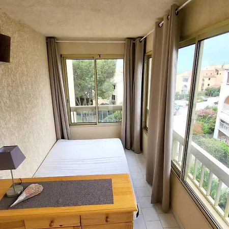 Apartment T2 + Coin Nuit, Parking, Piscine/tennis, A 200m Plages/commerces - Fr-1-316-323 *